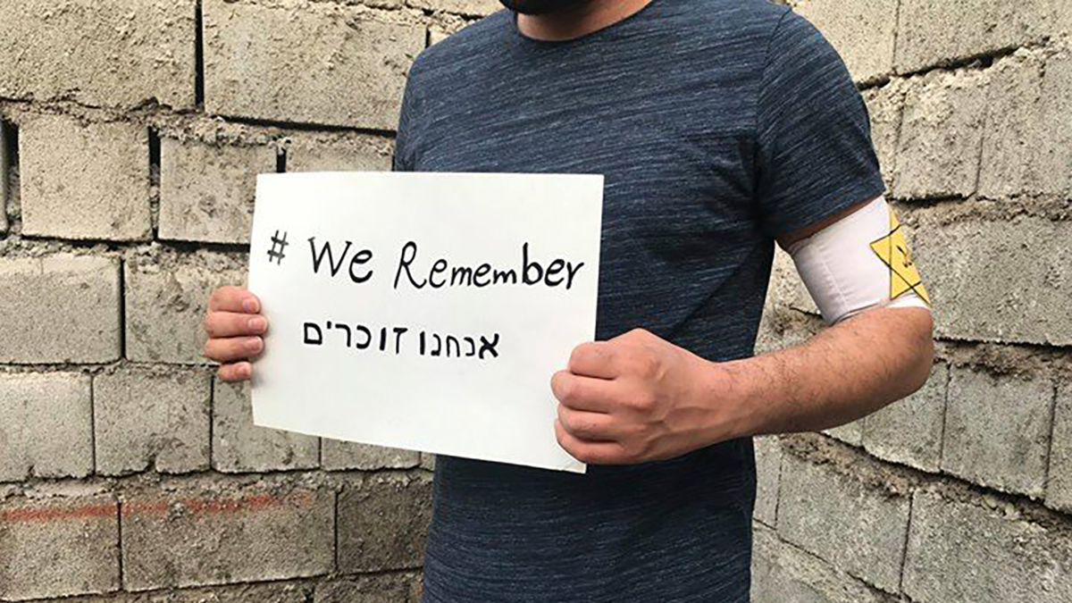 Giovani iraniani partecipano alla campagna #WeRemember