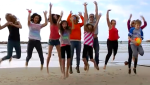 Un frame del video girato a Tel Aviv sulla canzone 'Happy' di Farrell Williams