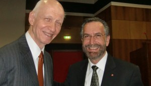 Da sinisitra, Rav Rosen e Rav Irving Izchak Greenberg
