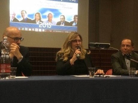 Fiona Diwan, direttore Bollettino e Mosaico, insieme ad Aldo Baquis e Marco Paganoni alla serata Kesher (foto Paolo Castellano)