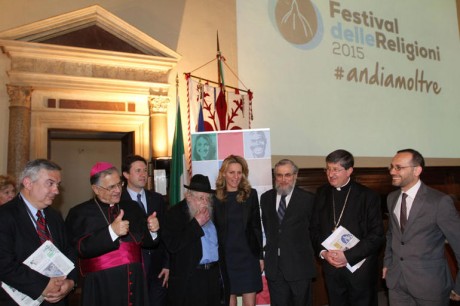 UFFICIO STAMPA COMUNE DI FIRENZE IL SINDACO DARIO NARDELLA ALL' APERTURA DEL FESTIVAL DELLE RELIGIONI NEL SALONE DE 'DUGENTO PRESENTI LE AUTORITA' RELIGIOSE CON DA DX IZEDIN ELZIR IMAM , CARD GIUSEPPE BETORI , RABBINO JOSEPH LEVI, FRANCESCA CAMPANA CAMPARINI,ADIN STEINSALTZ E IL PATRIARCA LATINO FOUAD TWAL CGE FOTOGIORNALISMO