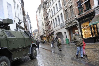 Bruxelles sotto coprifuoco