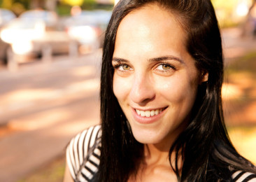 Jewish-woman-in-Israel-1200x853