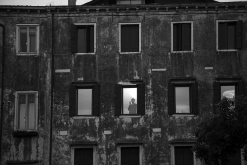 Ferdinando Scianna, Meditazione notturna in Ghetto Nuovo