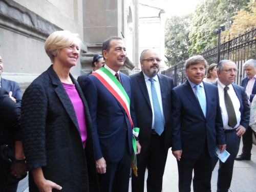 Da sinistra, la mionistra Pinotti, il sindaco di Milano Giuseppe Sala, il rabbino capo di Milano Rav Alfonso Arbib e il co-presidente della Comunità ebraica Milo Hasbani