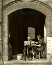 Ebrei a Shanghai, Aprile 1946