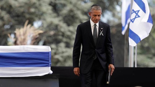 Il presidente Usa Barack Obama ai funerali di Shimon Peres