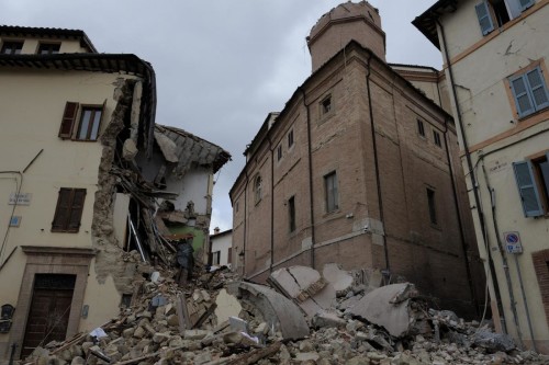 La città di Camerino devastata dal sisma (Foto Angelo Emma-LaPresse)