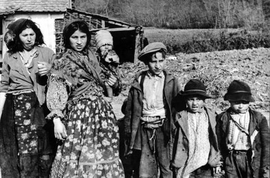 Una famiglia di nomadi, perseguitati dai nazisti