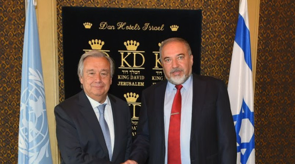 Il segretario generale dell'Onu Antonio Guterres e il ministro israeliano Avigdor Lieberman