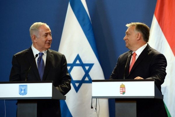 Il premier israeliano Bibi Netanyahu e quello ungherese Viktor Orban
