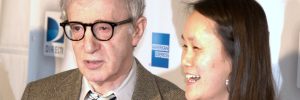 Woody Allen insieme alla figlia adottiva Soon Yi