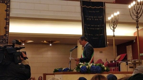 Il sindaco di Milano Giuseppe Sala nella sinagoga di Milano per la Giornata europea della cultura ebraica