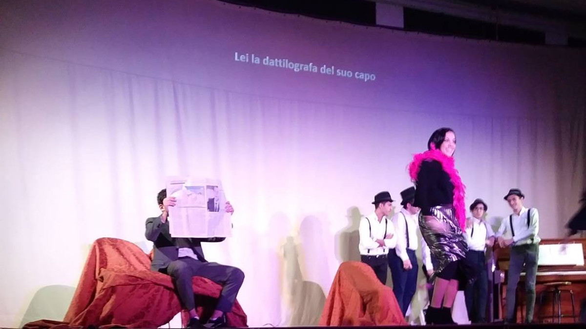 Una scena di uno degli spettacoli del progetto Laiv-Insieme a teatro