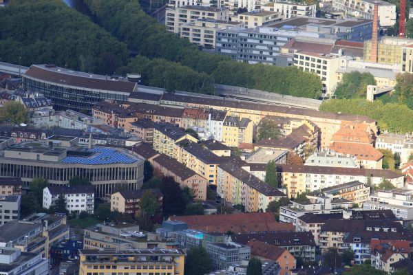 Il quartiere ebraico di Zurigo, Wiedikon, dove un neonazista ha ggredito un ebreo ortodosso nel 2015