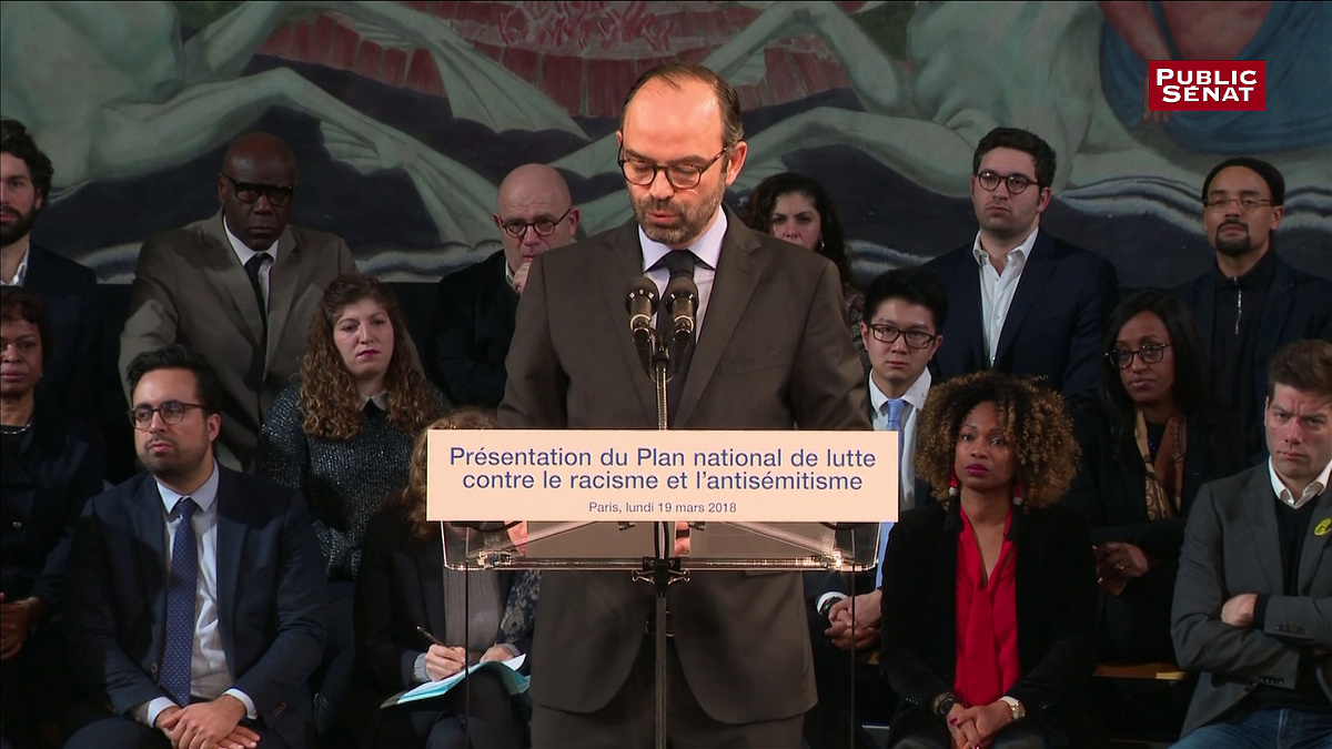 Il primo ministro francese Edouard Philippe presenta il piano 2018-2020 contro il razzismo e l'antisemitismo