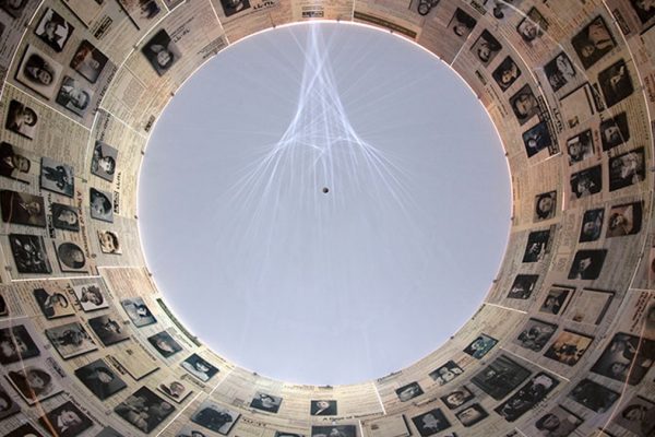 una sala di Yad Vashem, memoriale della Shoah a Gerusalemme