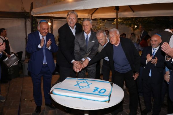 Gli ex campioni di basket alla serata del Noam per i 70 anni di Israele