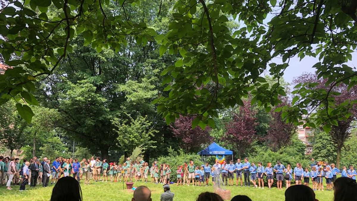 I ragazzi dei movimenti scout milanesi alla prima edizione dei Giardini per la pace