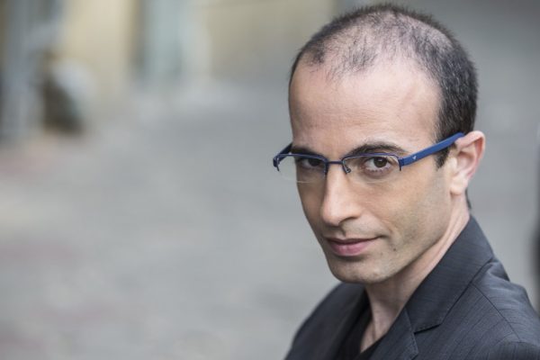 Lo scrittore e studioso israeliano Yuval Noah Harari