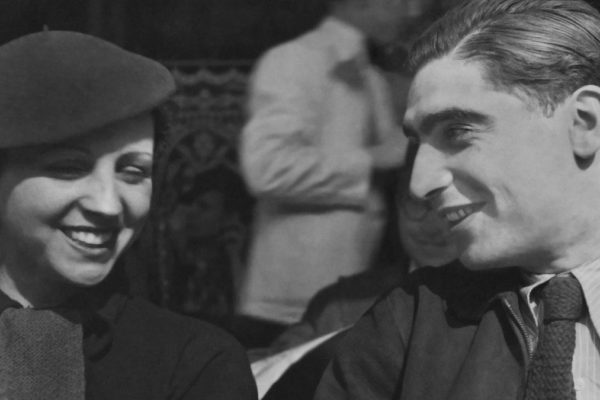 Gerda Taro con Robert Capa