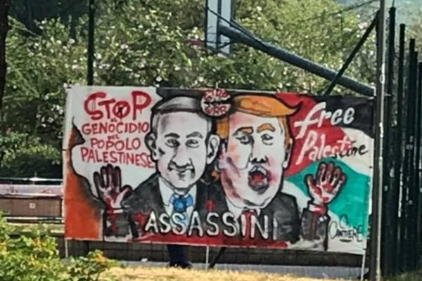 Il murale antisionista comparso in piazza Selinunte e poi rimosso dal consiglio di zona