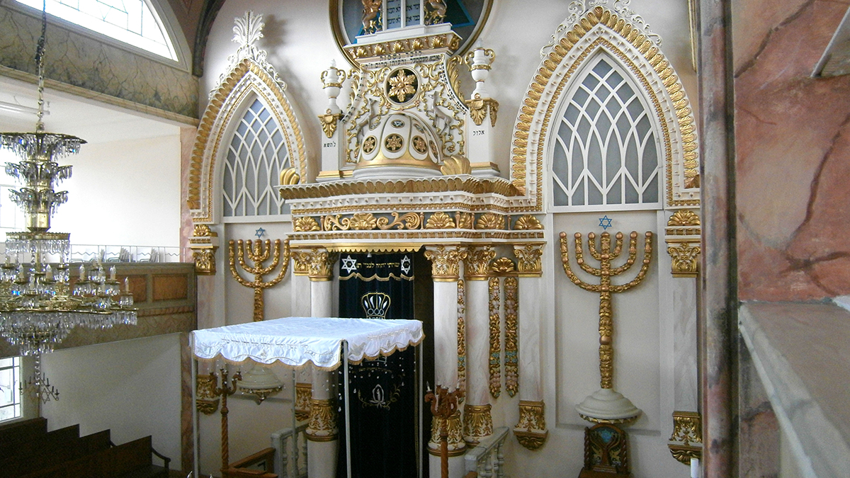 L'interno di una sinagoga a città del Messico