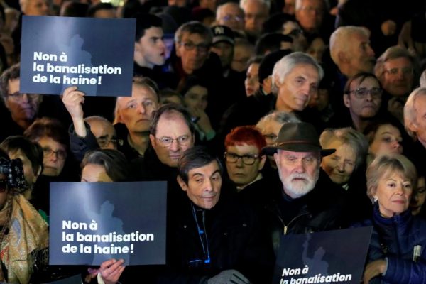 Manifestazionein Francia contro l'antisemitismo