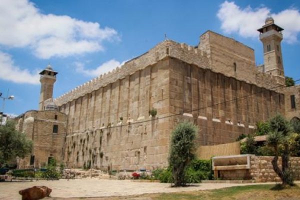 La tomba dei patriarchi a Hebron dove è stato sventato un attentato