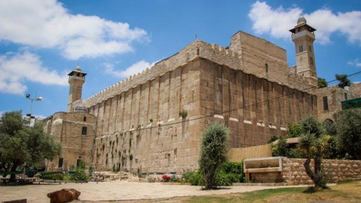 La tomba dei patriarchi a Hebron dove è stato sventato un attentato