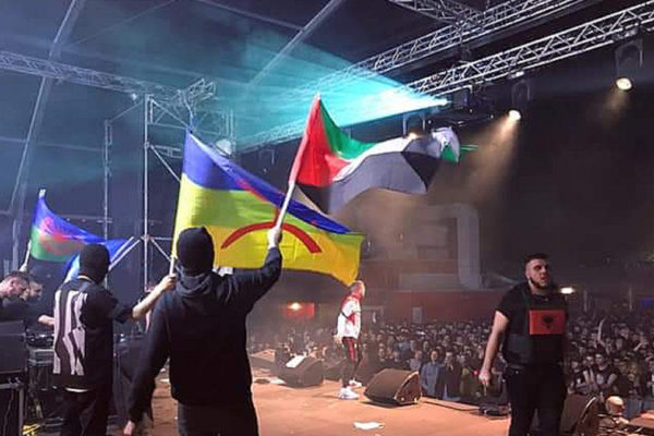 La bandiera palestinese al concerto del rapper Speranza