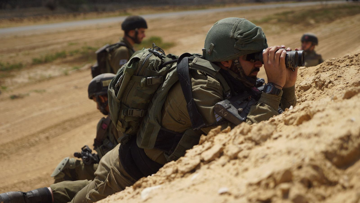 Un soldato israeliano al confine con Gaza