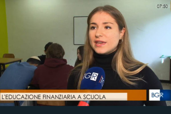 una ragazza della scuola ebraica intervistata su Rai 3