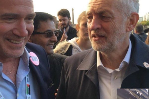 Miko Peled con Jeremy Corbyn