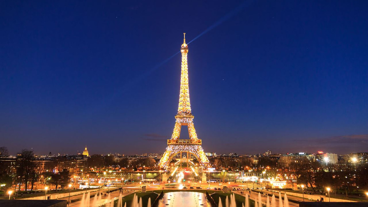 la Tour Eiffel a Parigi