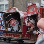 Maschere di ebrei ortodossi al carnevale di Aalst