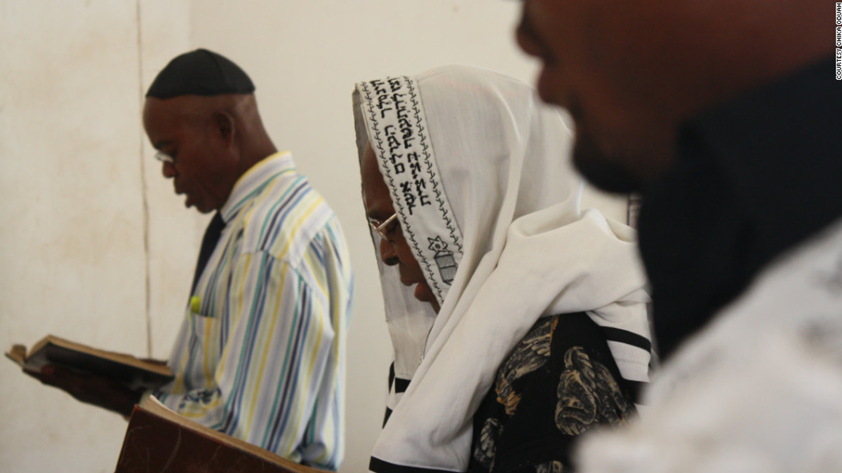 Igbo ebrei in Nigeria durante la preghiera