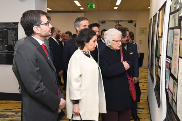 Liliana Segre in Regione Lombardia visita la mostra sulla Brigata Ebraica