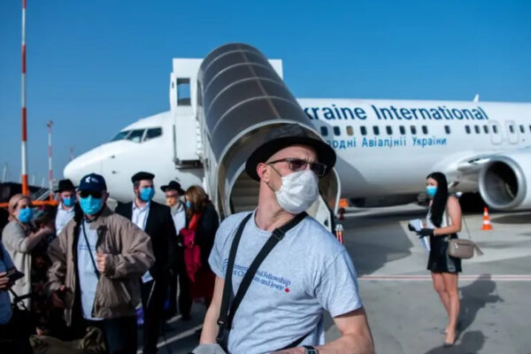 Nuovi immigrati dall'Ucraina arrivano in israele