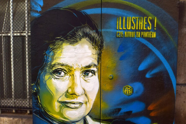 Ritratto di Simone Veil in rue d'Ulm prima di essere vandalizzato