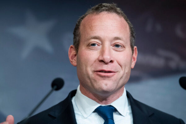 Josh Gottheimer ha proposto che gli usa diano a Israele la bomba antibunker