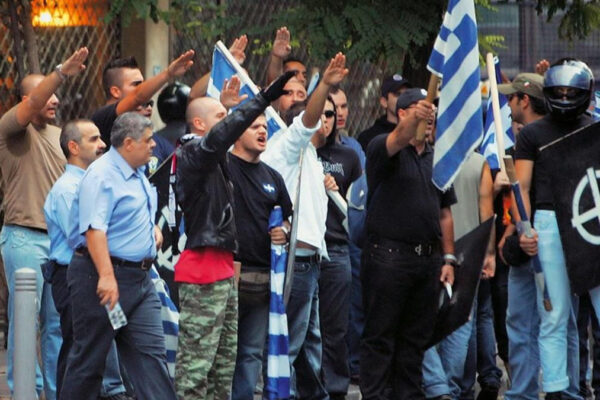 Manifestanti di Alba Dorata