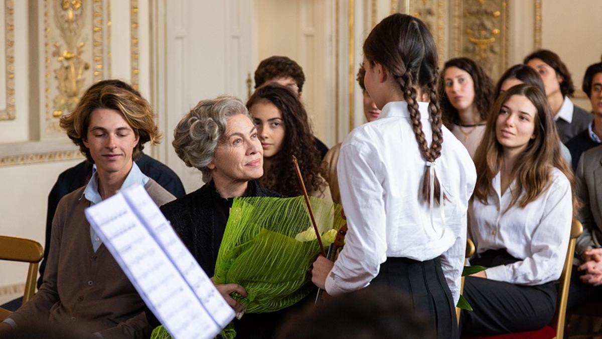 Elena Sofia Ricci interpreta Rita Levi Montalcini (Credit sito SpettacoloMusicaSport)