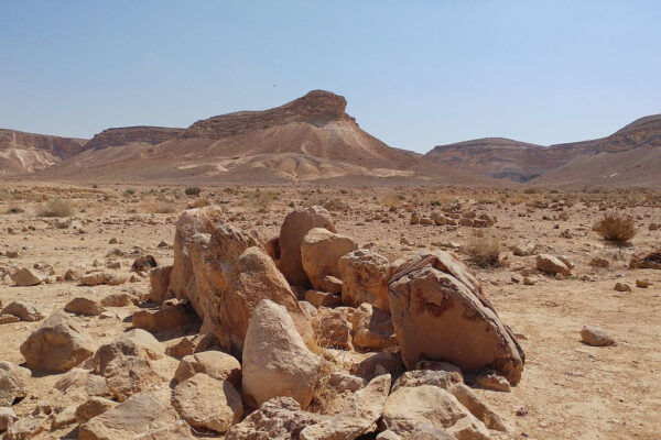 L'Hat Ha Karcom potrebbe essere il biblico Monte Sinai