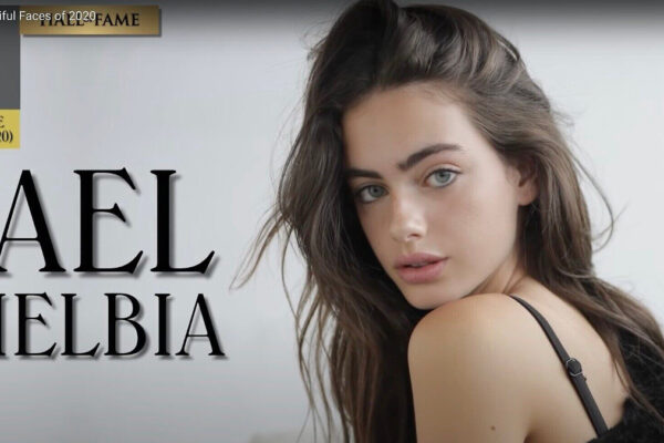 La modella israeliana Yael Shelbia