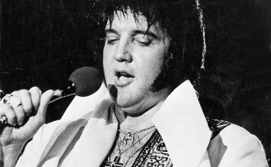 Ma Elvis Presley Era Ebreo La Stella Di David Sulla Lapide Di Sua Madre Mosaico