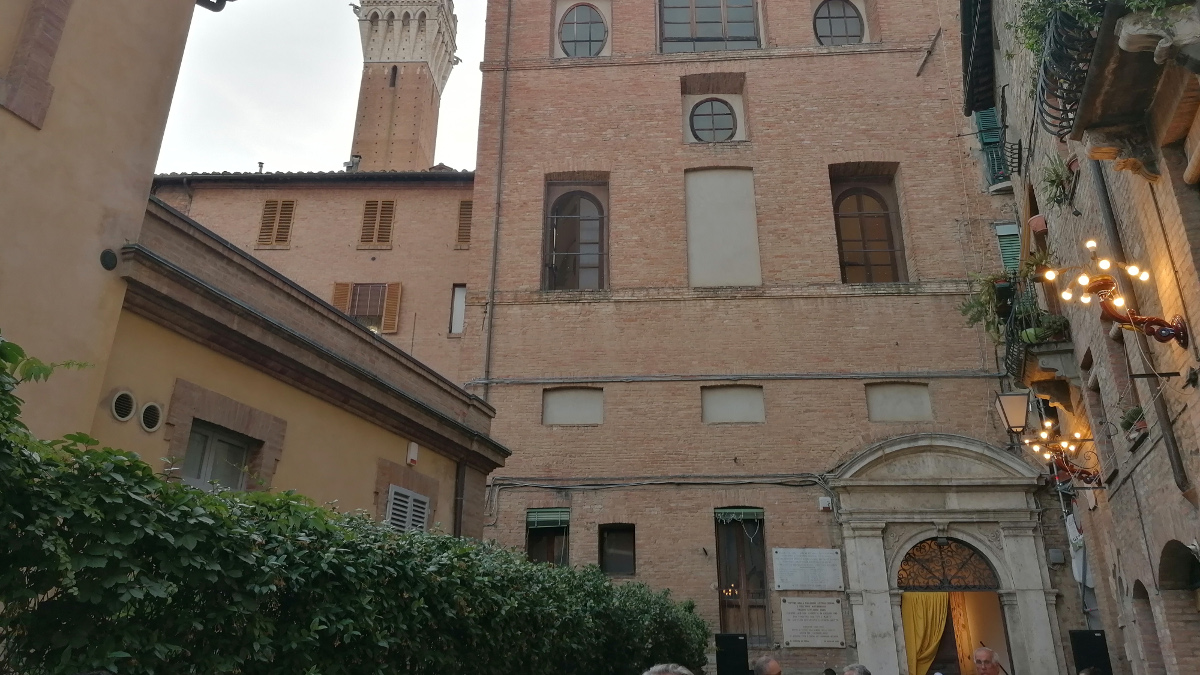 L'esterno della sinagoga di Siena (Credito foto: ©David Fiorentini)