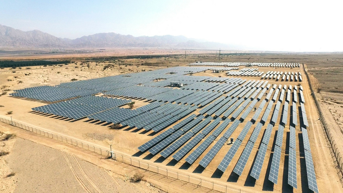 Pannelli fotovoltaici in Israele, che ridurrà le emissioni entro il 2050 dell'86%
