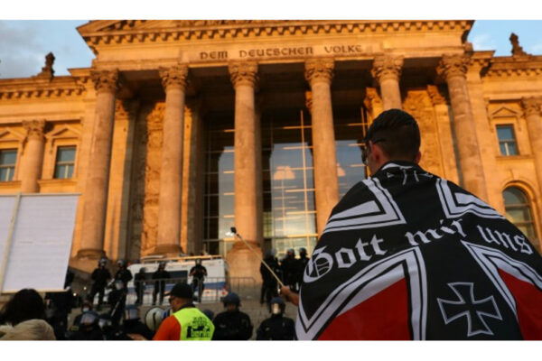 manifestazione contro il covid a Berlino