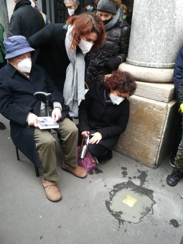 Paolo Violante con le figlie Valentina (a sx) e Caterina